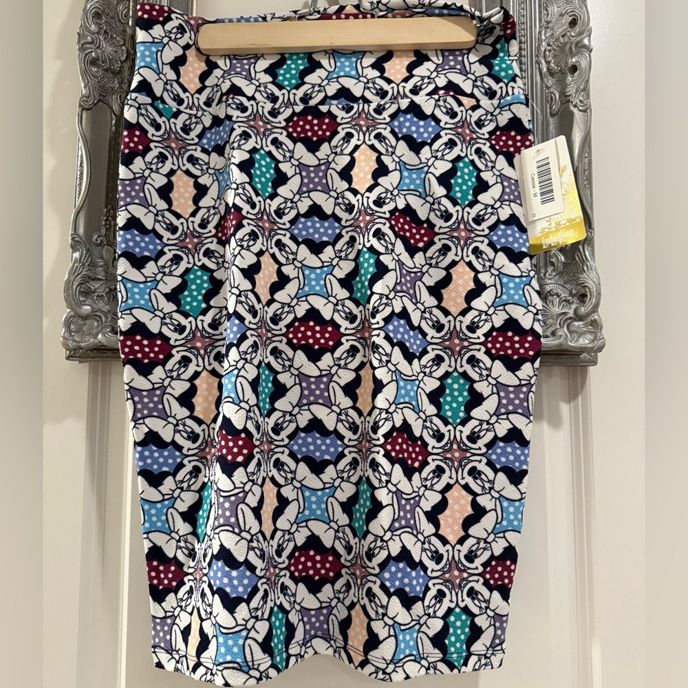 NWT LuLaRoe Disney Medium Cassie Skirt Minnie Mouse
